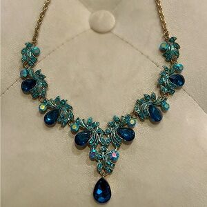 Elegant Blue and Gold Necklace